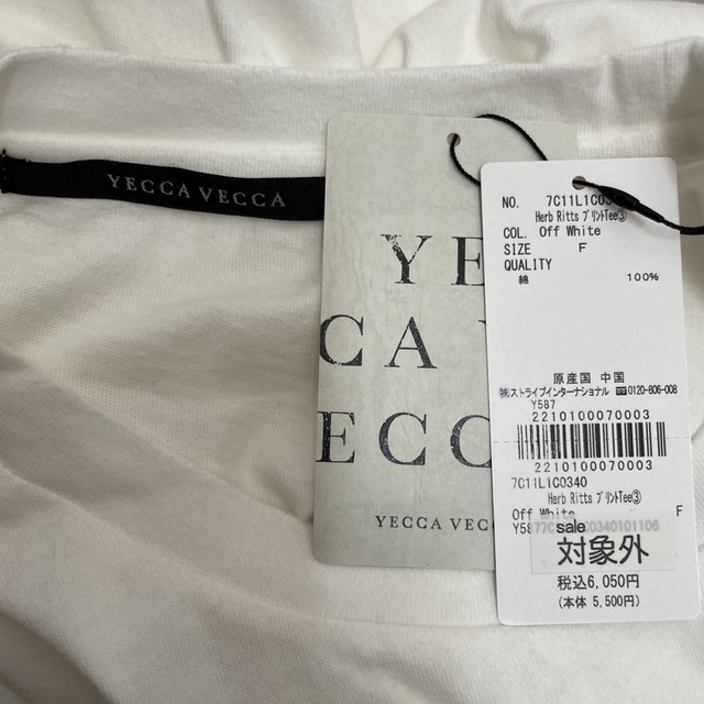 YECCA VECCA(イェッカヴェッカ)の【新品タグ付き】YECCA VECCA  Tシャツ  プリント 白 フリー レディースのトップス(Tシャツ(半袖/袖なし))の商品写真