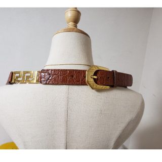 Gianni Versace(ベルト)のフリマアイテム一覧 Gianni Versace(ベルト)のフリマアイテム一覧