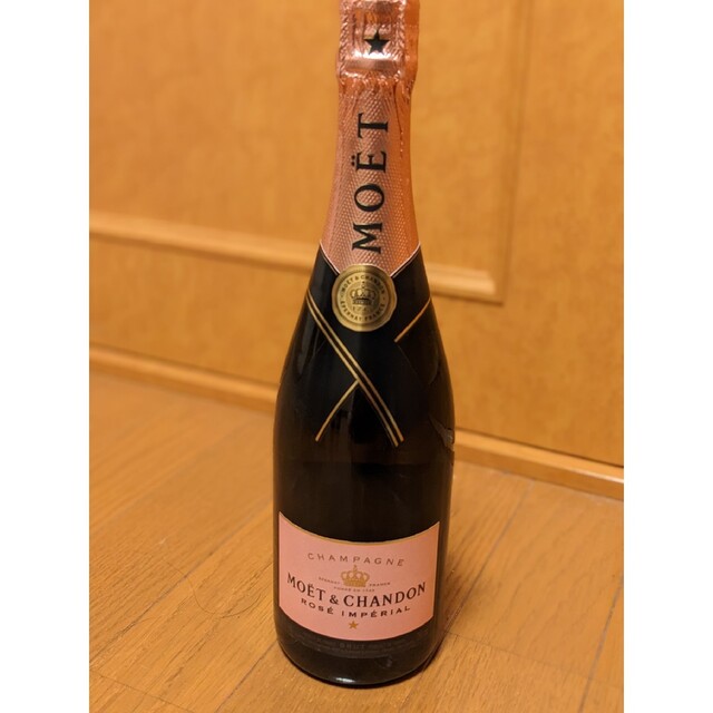 MOËT & CHANDON(モエエシャンドン)のモエシャンドンロゼ750ml 食品/飲料/酒の酒(シャンパン/スパークリングワイン)の商品写真