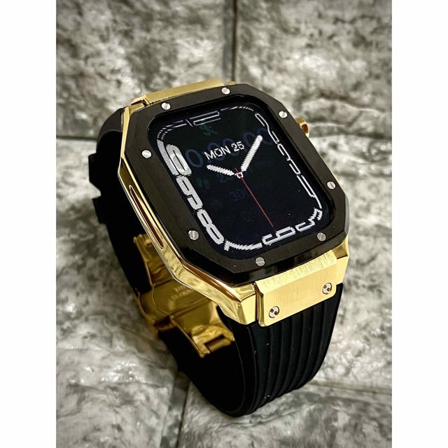 アップルウォッチ　カスタム　ラバー　Apple Watch カバー　ケース メンズの時計(ラバーベルト)の商品写真