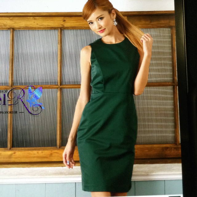 AngelR(エンジェルアール)の膝丈ドレス　ミディアムドレス　モスグリーン　グリーン　 レディースのフォーマル/ドレス(ナイトドレス)の商品写真