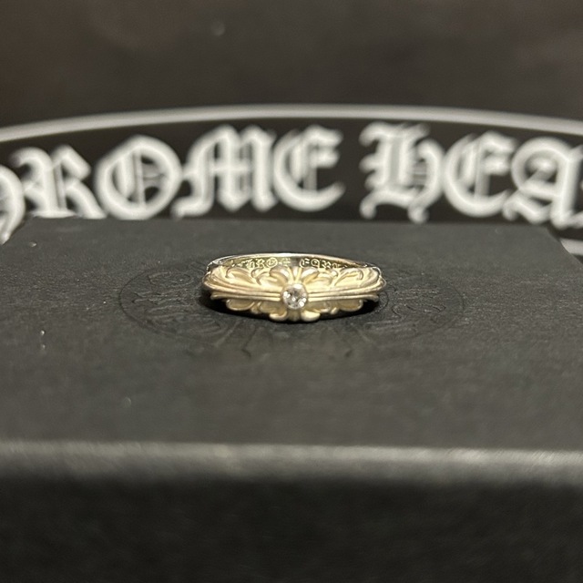 Chrome Hearts(クロムハーツ)の【正規品】【新品仕上げ商品】クラシックフローラルクロスリングwith１Ｐダイヤ  メンズのアクセサリー(リング(指輪))の商品写真