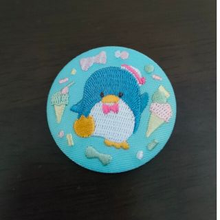 サンリオ　刺繍缶バッジ　タキシードサム(キャラクターグッズ)