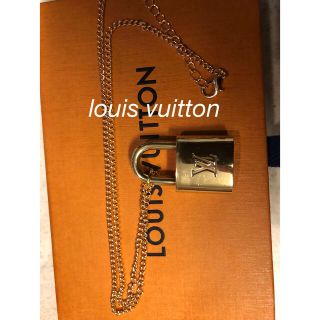 ルイヴィトン(LOUIS VUITTON)のルイヴィトン　パドロック　南京錠　　ネックレス　ネックレス新品　ポリッシュ済み(ネックレス)