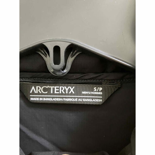 ARC'TERYX(アークテリクス)のARC''TERYX ノディンジャケット　ブラックＳ　メンズ メンズのジャケット/アウター(ナイロンジャケット)の商品写真