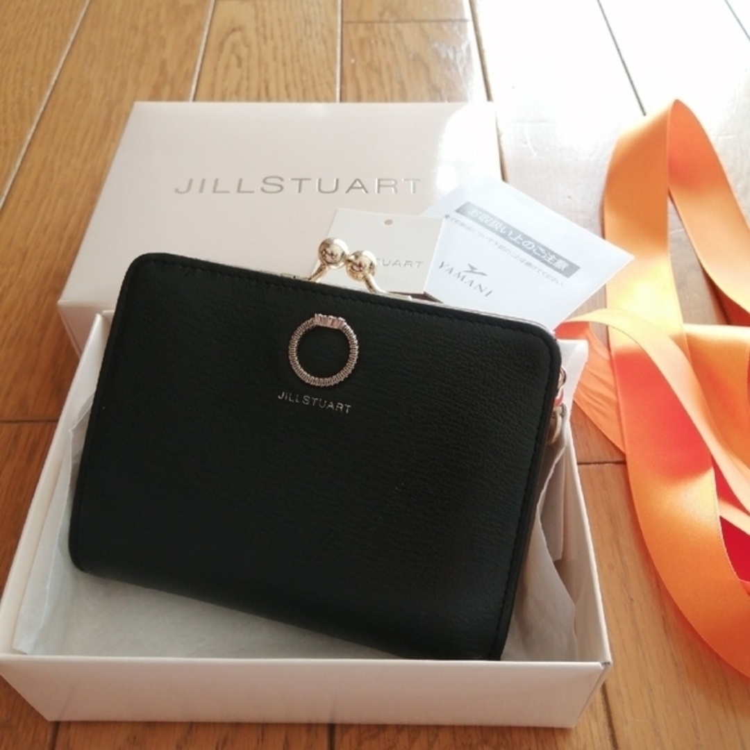 JILL by JILLSTUART(ジルバイジルスチュアート)のジルシチュアート　二つ折り財布 レディースのファッション小物(財布)の商品写真