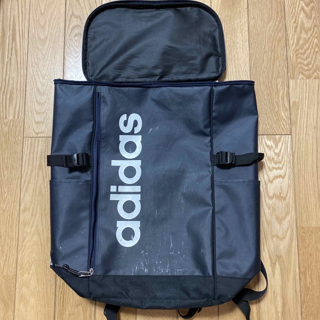 アディダス　リュック30l メンズのバッグ(バッグパック/リュック)の商品写真