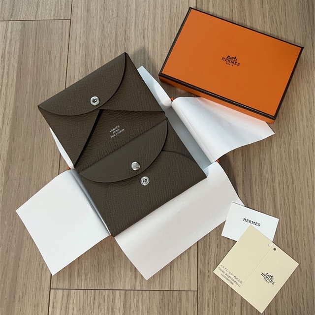 HERMES エルメス　カルヴィデュオ　コンパクト　エトゥープ　新品