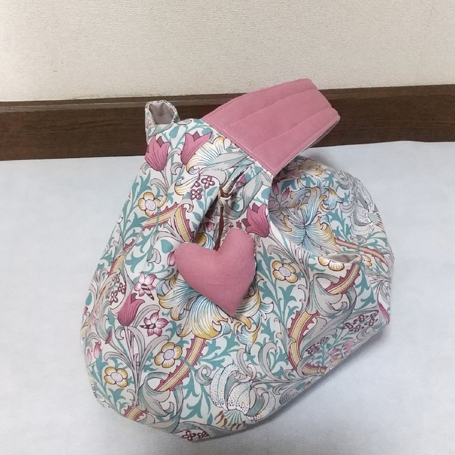 ❮ご専用❯ハンドメイド  まるいバッグ  ウィリアムモリス  ゴールデンリリー ハンドメイドのファッション小物(バッグ)の商品写真