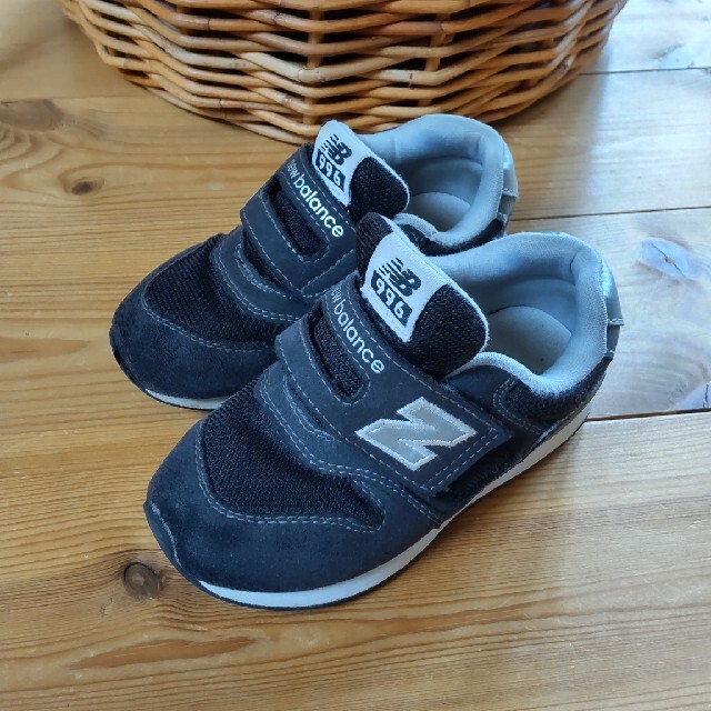 New Balance(ニューバランス)のニューバランス キッズ シューズ ブラック  996  15.5cm キッズ/ベビー/マタニティのキッズ靴/シューズ(15cm~)(スニーカー)の商品写真