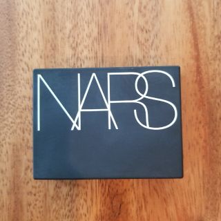 ナーズ(NARS)のNARS ライトリフレクティングセッティングパウダープレストNミニ3g(フェイスパウダー)