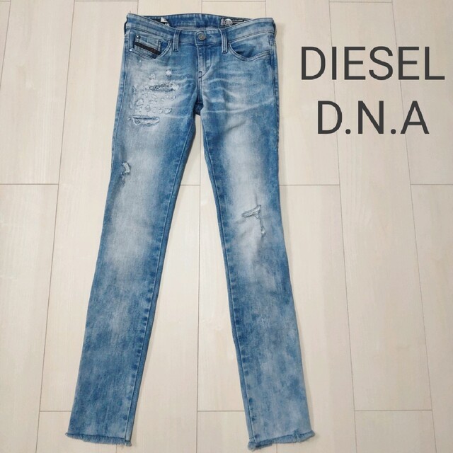 DIESEL(ディーゼル)のDIESEL DNA スーパースリムスキニーデニム ストレッチ レディースのパンツ(デニム/ジーンズ)の商品写真