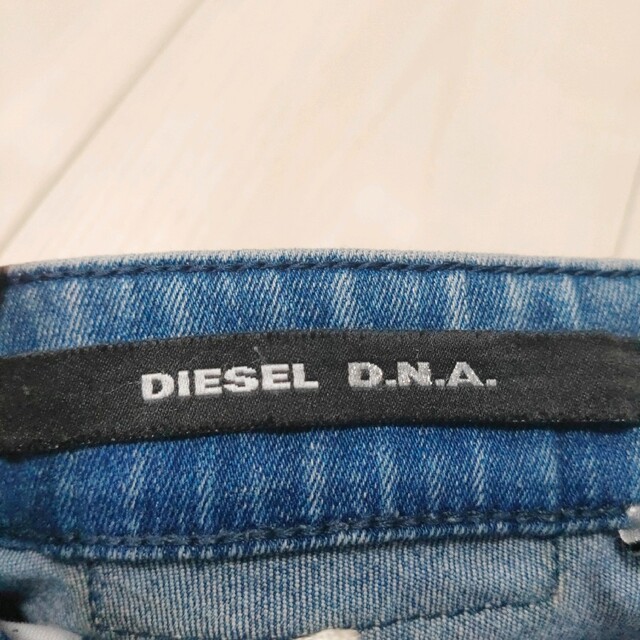 DIESEL(ディーゼル)のDIESEL DNA スーパースリムスキニーデニム ストレッチ レディースのパンツ(デニム/ジーンズ)の商品写真