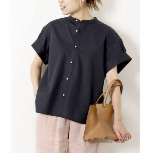 Spick & Span(スピックアンドスパン)のSpick and Span パールボタンタックスリーブシャツ レディースのトップス(Tシャツ(半袖/袖なし))の商品写真