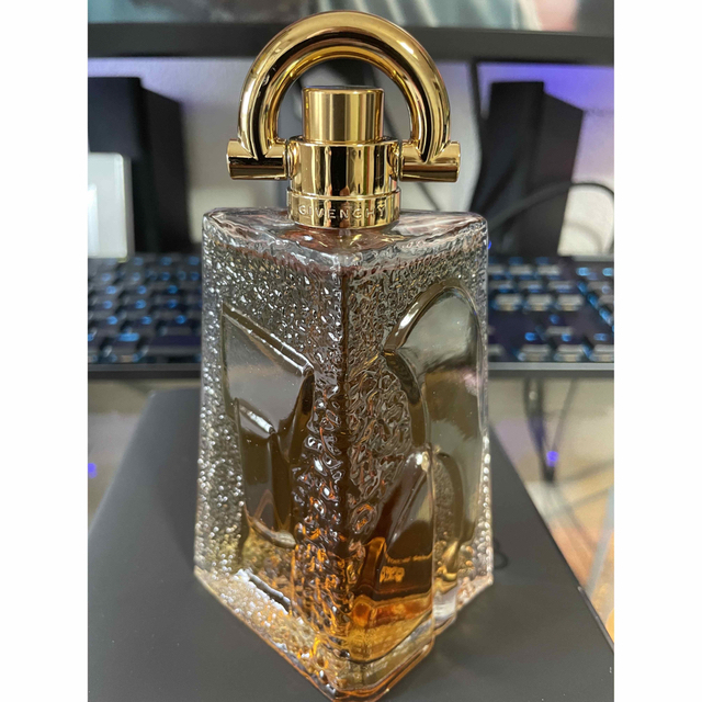 GIVENCHY(ジバンシィ)のジバンシー　パイ オーデトワレ　π　１００ｍL コスメ/美容の香水(香水(男性用))の商品写真