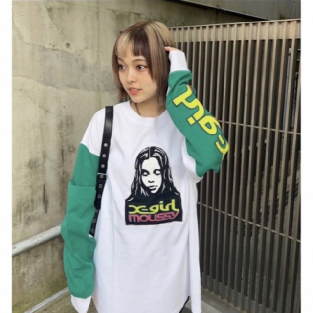 moussy(マウジー)の土曜まで限定！MOUSSY×X-girlコラボ♡XG FACE LS Tシャツ レディースのトップス(Tシャツ(長袖/七分))の商品写真