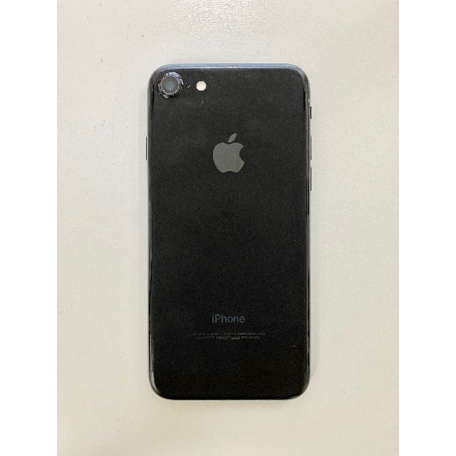 Apple(アップル)のiPhone7  docomo 128GB ジェットブラック 中古 動作良好！ スマホ/家電/カメラのスマートフォン/携帯電話(スマートフォン本体)の商品写真