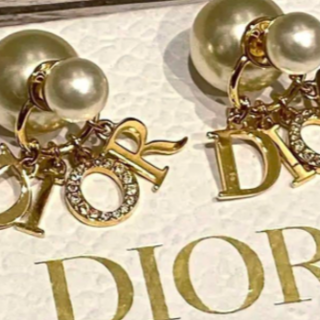 Christian Dior - DIOR ディオール トライバル ピアス dior ゴールド