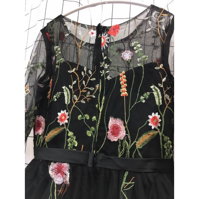 【新品】XLサイズ　黒　パーティードレス　花柄刺繡　ミディドレス　フォーマル 2