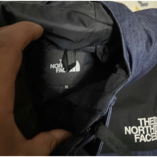 THE NORTH FACE(ザノースフェイス)のノースフェイス　マウンテンライトデニム　Mサイズ メンズのジャケット/アウター(マウンテンパーカー)の商品写真