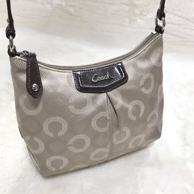 【新品】COACH ハンドバッグ ショルダー 丸ロゴ ダークブラウン（小）