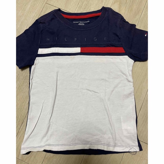 TOMMY HILFIGER(トミーヒルフィガー)のトミーヒルフィガー　半袖　Tシャツ　110 キッズ/ベビー/マタニティのキッズ服男の子用(90cm~)(Tシャツ/カットソー)の商品写真