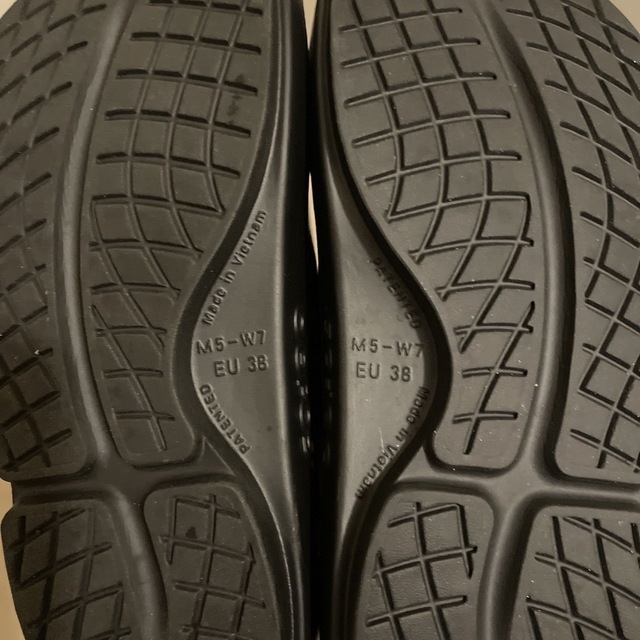 OOFOS(ウーフォス)のウーフォス　リカバリーサンダル　24cm レディースの靴/シューズ(サンダル)の商品写真