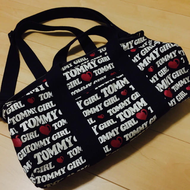 tommy girl(トミーガール)の【お値下げします】♡tommy girl ボストンバッグ♡ レディースのバッグ(ボストンバッグ)の商品写真