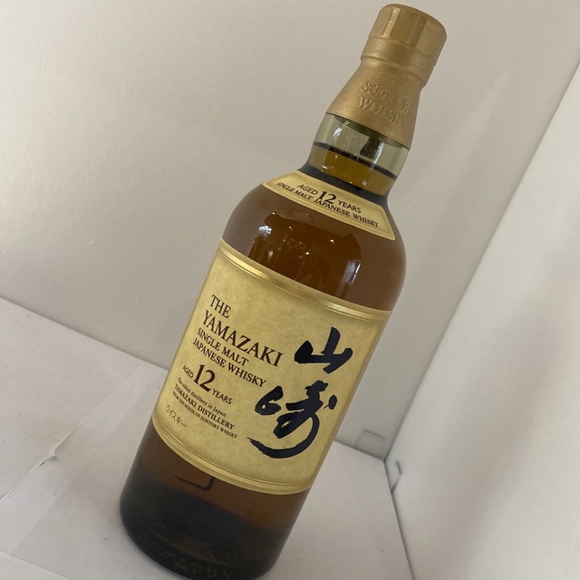 サントリー(サントリー)のサントリー 山崎12年 シングルモルト 700ml 食品/飲料/酒の酒(ウイスキー)の商品写真