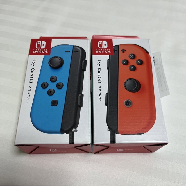 任天堂(ニンテンドウ)の新品⭐️ JOY-CON Nintendo Switch エンタメ/ホビーのゲームソフト/ゲーム機本体(家庭用ゲーム機本体)の商品写真