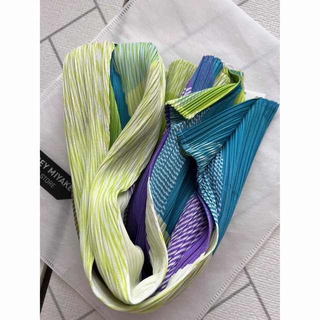 PLEATS PLEASE ISSEY MIYAKE(プリーツプリーズイッセイミヤケ)の新品・未使用【3月新作！完売品】CROSSROAD ワンピース　プリーツプリーズ レディースのワンピース(ロングワンピース/マキシワンピース)の商品写真