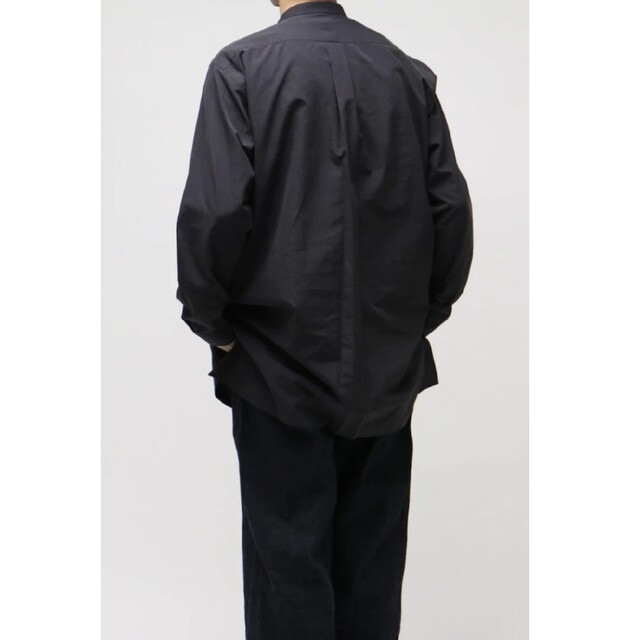 COMOLI(コモリ)の【期間限定値下げ中】COMOLI 21SS バンドカラーシャツ NAVY 2 メンズのトップス(シャツ)の商品写真