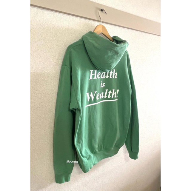 sporty&rich helth is wealth hoodie M