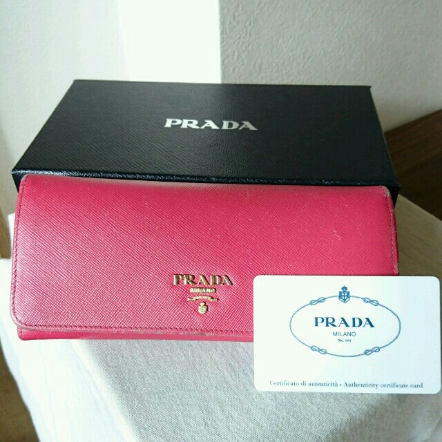 PRADA(プラダ)の【94%OFF】PRADA 財布 サフィアーノ レディースのファッション小物(財布)の商品写真