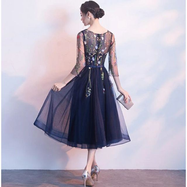 【新品】XSサイズ　ネイビー　パーティードレス　花柄刺繡　ミディドレス　 レディースのフォーマル/ドレス(ミディアムドレス)の商品写真