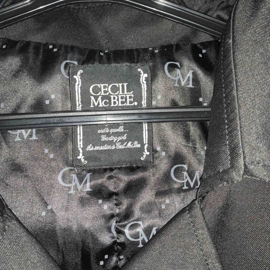 CECIL McBEE(セシルマクビー)のCECIL Mc BEE コート レディースのジャケット/アウター(トレンチコート)の商品写真