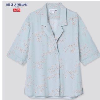 ユニクロ(UNIQLO)のユニクロ イネス フラミンゴ柄 レーヨンプリントブラウス ブルーS(カットソー(半袖/袖なし))