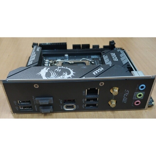 MSI MPG B560I GAMING EDGE WIFI　ジャンク品 スマホ/家電/カメラのPC/タブレット(PCパーツ)の商品写真