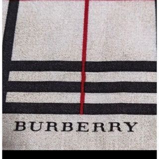 バーバリー(BURBERRY)のバーバリースカーフシルク100% タグなし。正方型　57cm(バンダナ/スカーフ)