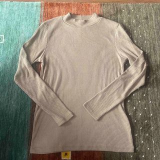 ユニクロ(UNIQLO)のユニクロ　リブハイネック トップス(カットソー(長袖/七分))