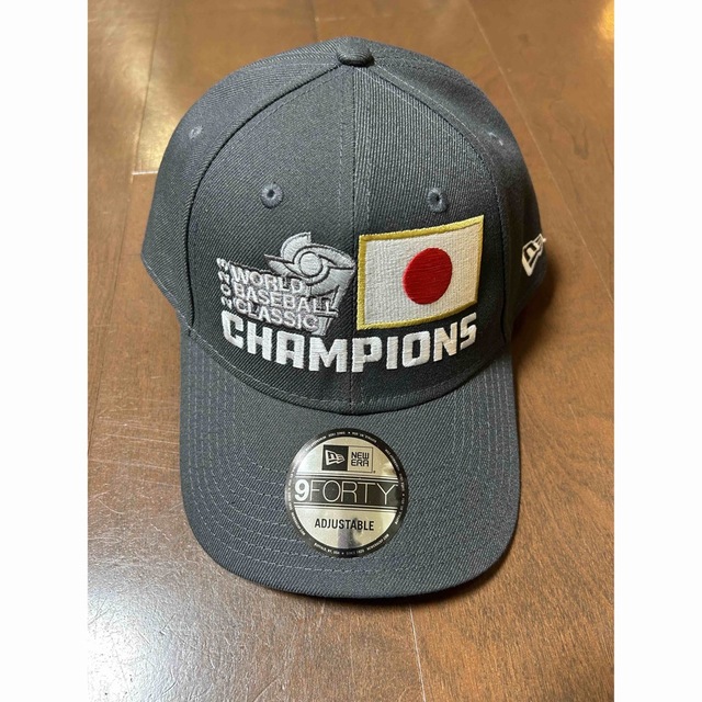 NEW ERA(ニューエラー)のWBC優勝キャップ　MLB公式　大谷翔平　1〜2日発送 スポーツ/アウトドアの野球(記念品/関連グッズ)の商品写真