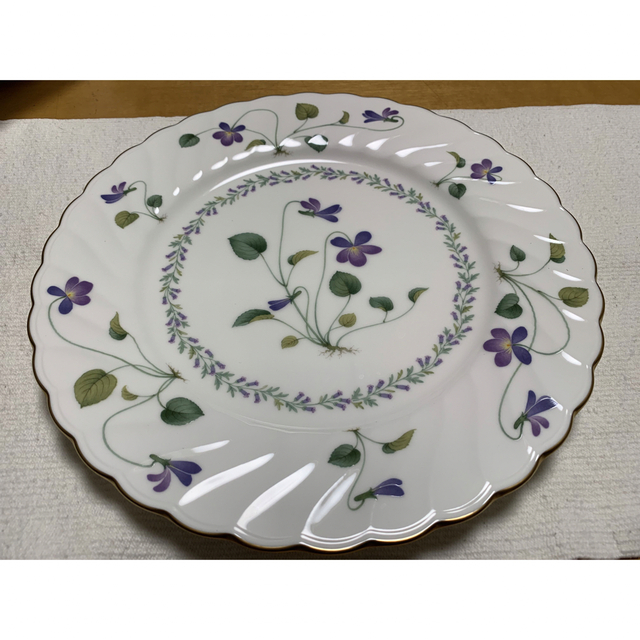Noritake - ノリタケ バイオレットドリーム パーティーセットの Noritake - ノリタケ バイオレットドリーム パーティーセットの