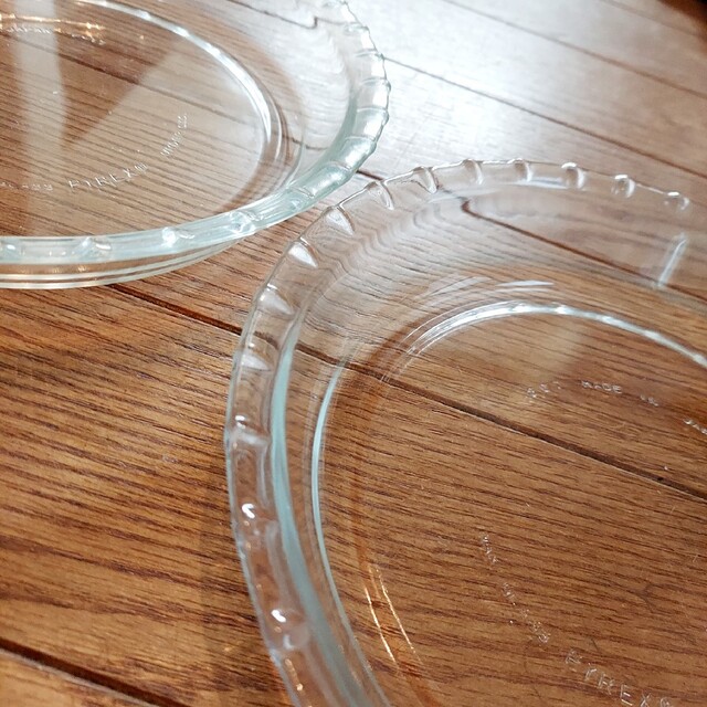 Pyrex(パイレックス)のIWAKI GLASS　PYREX　耐熱ガラス　耐熱皿　2枚セット インテリア/住まい/日用品のキッチン/食器(食器)の商品写真