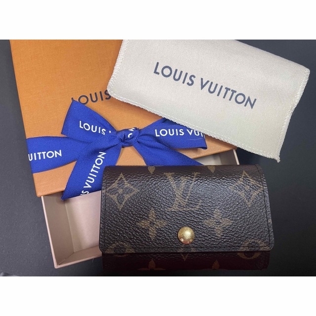 LOUIS VUITTON(ルイヴィトン)のVUITTON 未使用　ミュルティクレ6 6連キーケース　モノグラム メンズのファッション小物(キーケース)の商品写真