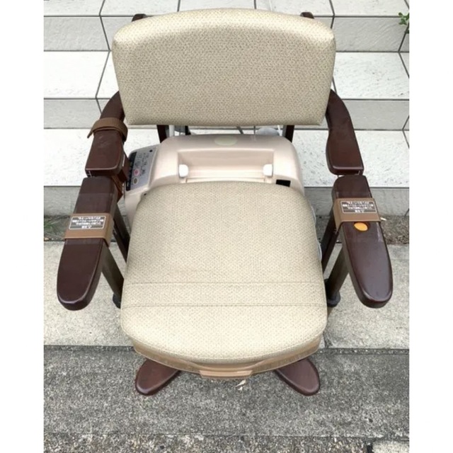 介護トイレ 家具調トイレ座楽 シャワポッド  ウオシュレット付き