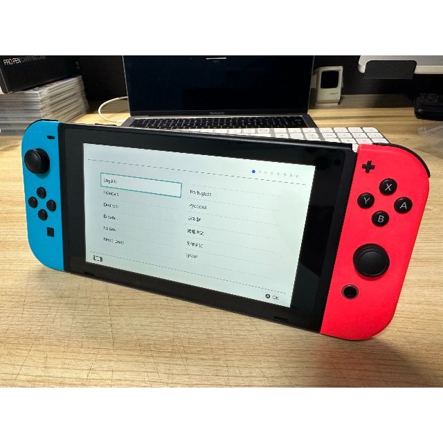 Nintendo Switch ネオンカラー