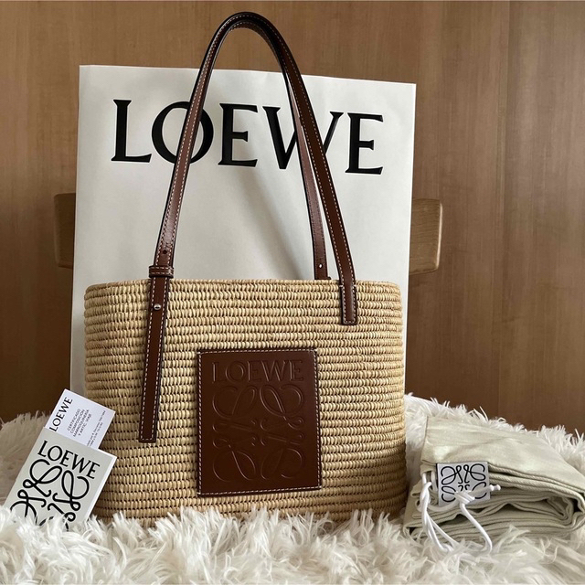 驚きの安さ LOEWE - ロエベ スクエアバスケット カゴバック かご LOEWE