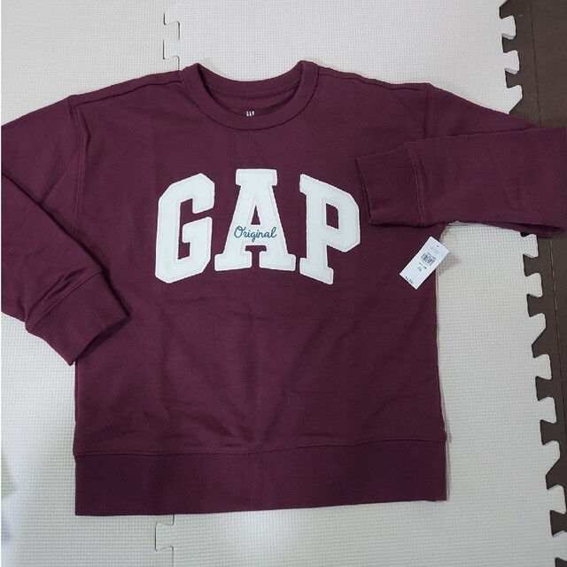 GAP(ギャップ)のGAPトレーナー140センチ新品 キッズ/ベビー/マタニティのキッズ服男の子用(90cm~)(Tシャツ/カットソー)の商品写真