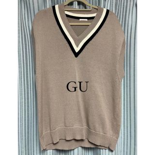 ジーユー(GU)の［美品］GU ニットベスト Vネック グレー M(ベスト)