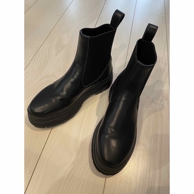 BLACK by moussy(ブラックバイマウジー)のブラックバイマウジー サイドゴアブーツ 37 レディースの靴/シューズ(ブーツ)の商品写真